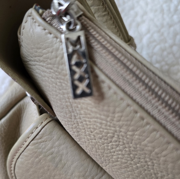 Tan Pebble Leather Shoulder Bag - Picture 10 of 14